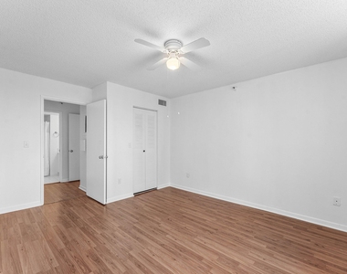 167 Yacht Club Way - Photo Thumbnail 14