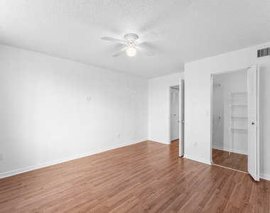 167 Yacht Club Way - Photo Thumbnail 18