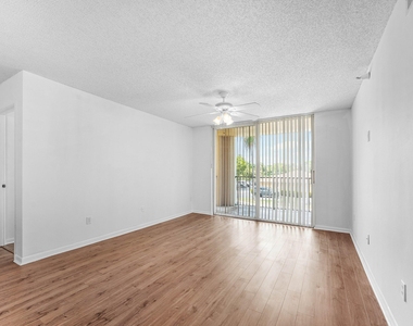 167 Yacht Club Way - Photo Thumbnail 7