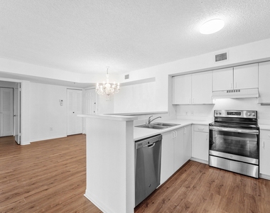 167 Yacht Club Way - Photo Thumbnail 9
