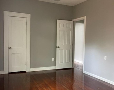5721 Victor Street - Photo Thumbnail 6
