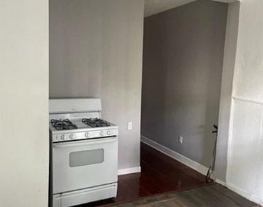 5721 Victor Street - Photo Thumbnail 15