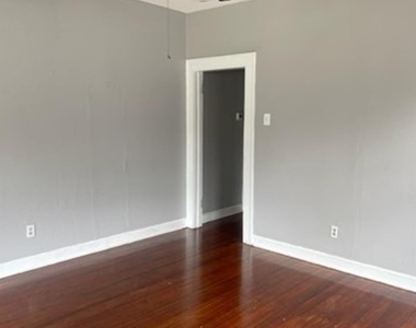 5721 Victor Street - Photo Thumbnail 8