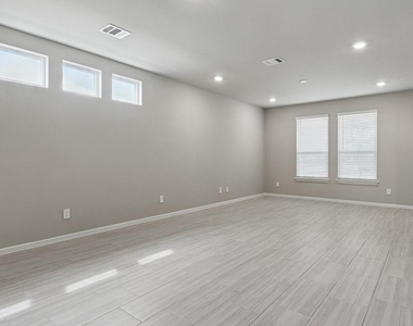 3024 Pecan Farm Lane - Photo Thumbnail 5