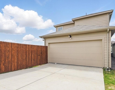 3024 Pecan Farm Lane - Photo Thumbnail 17
