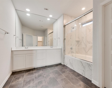 628 Ansley Way - Photo Thumbnail 8