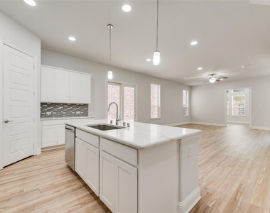628 Ansley Way - Photo Thumbnail 4
