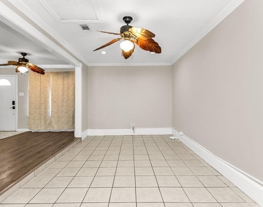 2914 Harvard Street N - Photo Thumbnail 23