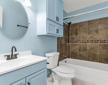 2914 Harvard Street N - Photo Thumbnail 27