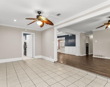 2914 Harvard Street N - Photo Thumbnail 22