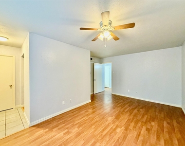4314 Travis Street - Photo Thumbnail 3