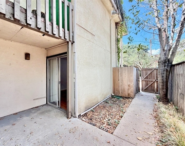 4314 Travis Street - Photo Thumbnail 14