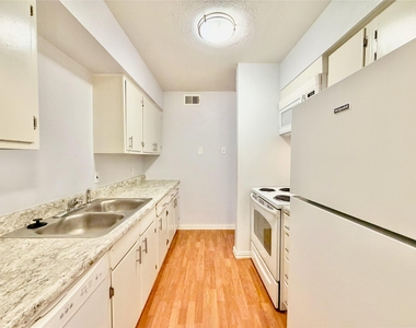 4314 Travis Street - Photo Thumbnail 8