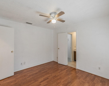 611 Lost Springs Court - Photo Thumbnail 23