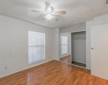 611 Lost Springs Court - Photo Thumbnail 7