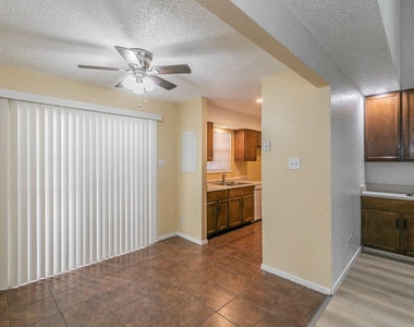 611 Lost Springs Court - Photo Thumbnail 13