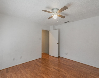 611 Lost Springs Court - Photo Thumbnail 22