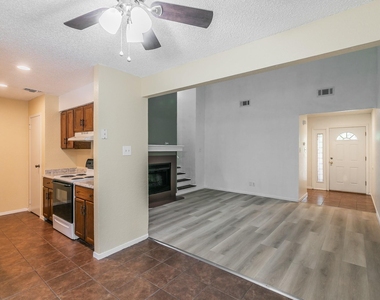 611 Lost Springs Court - Photo Thumbnail 12
