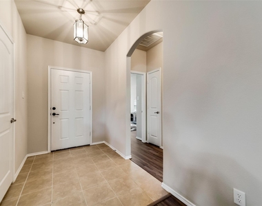 1512 Syracuse Drive - Photo Thumbnail 2