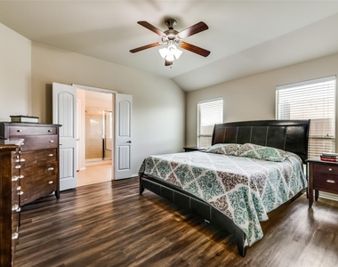 1512 Syracuse Drive - Photo Thumbnail 11