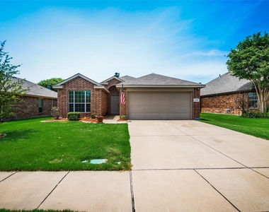 1512 Syracuse Drive - Photo Thumbnail 1