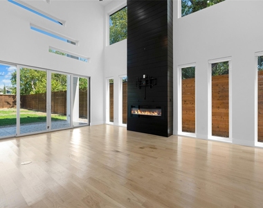 4811 W University Boulevard - Photo Thumbnail 12