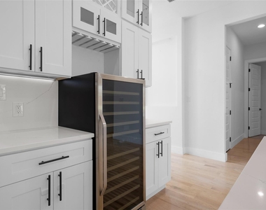 4811 W University Boulevard - Photo Thumbnail 9