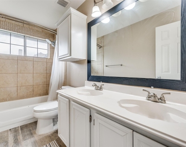 2106 Hunter Place Lane - Photo Thumbnail 16