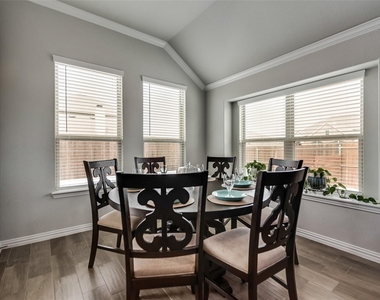 639 Devonshire Drive - Photo Thumbnail 6