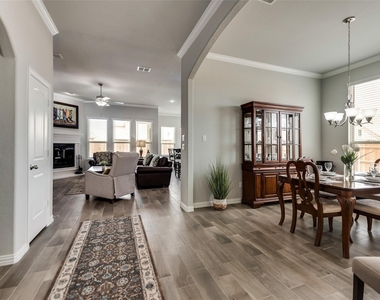 639 Devonshire Drive - Photo Thumbnail 2