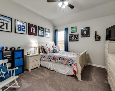639 Devonshire Drive - Photo Thumbnail 15