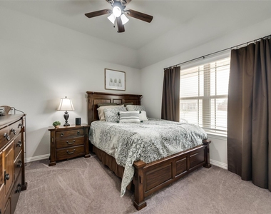 639 Devonshire Drive - Photo Thumbnail 16