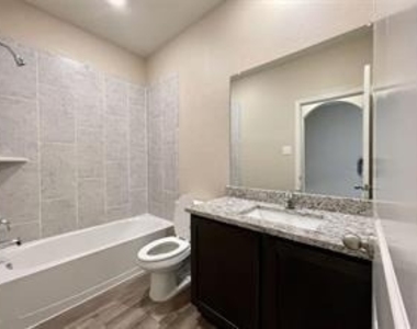 303 Foster Lane - Photo Thumbnail 6