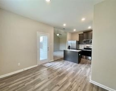 303 Foster Lane - Photo Thumbnail 12
