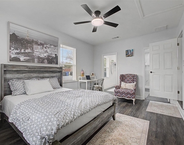7210 Hickory Street - Photo Thumbnail 5