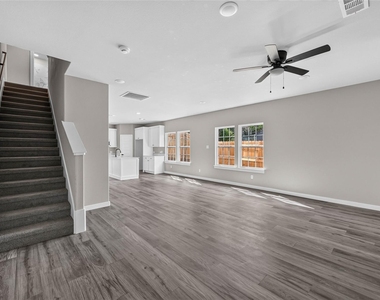 2211 Brookes Street - Photo Thumbnail 9