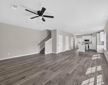 2211 Brookes Street - Photo Thumbnail 12