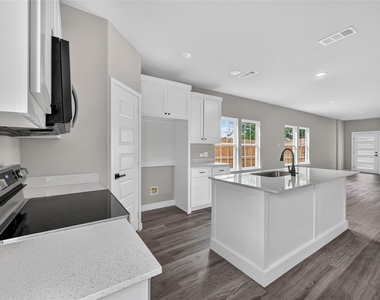 2211 Brookes Street - Photo Thumbnail 11