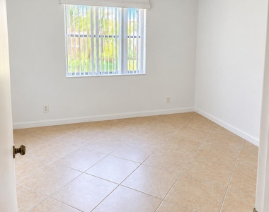 283 Springdale Circle - Photo Thumbnail 1