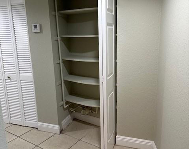 4205 N University Drive - Photo Thumbnail 13