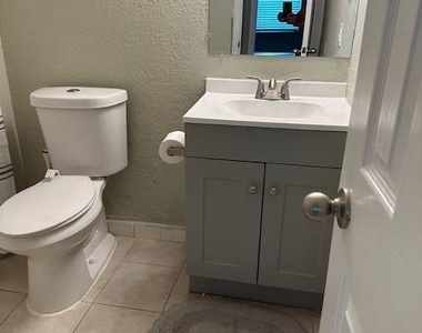 4205 N University Drive - Photo Thumbnail 9