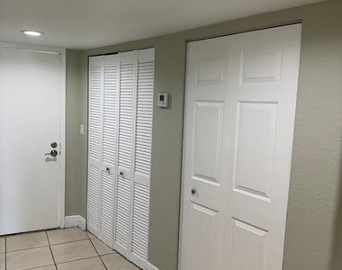 4205 N University Drive - Photo Thumbnail 10