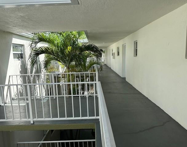 4205 N University Drive - Photo Thumbnail 31