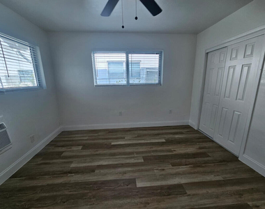 7720 Abbott Avenue - Photo Thumbnail 5