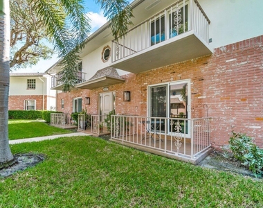 2037 S Seacrest Boulevard - Photo Thumbnail 3