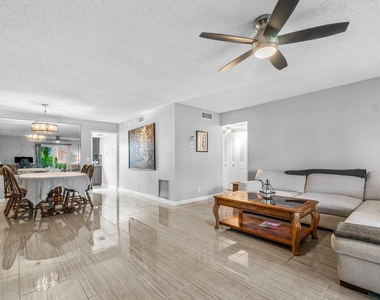 2037 S Seacrest Boulevard - Photo Thumbnail 6