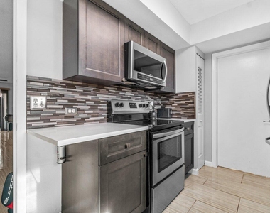 2037 S Seacrest Boulevard - Photo Thumbnail 12