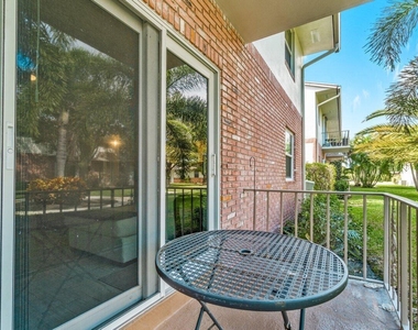 2037 S Seacrest Boulevard - Photo Thumbnail 5