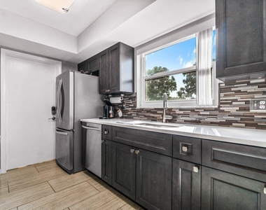 2037 S Seacrest Boulevard - Photo Thumbnail 10