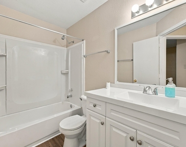 13136 Harvest Ridge Road - Photo Thumbnail 8